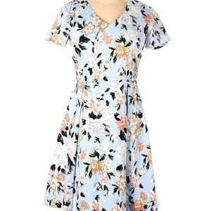 Host Pick - Espada Floral Print Short Sleeve Dress in Size Large